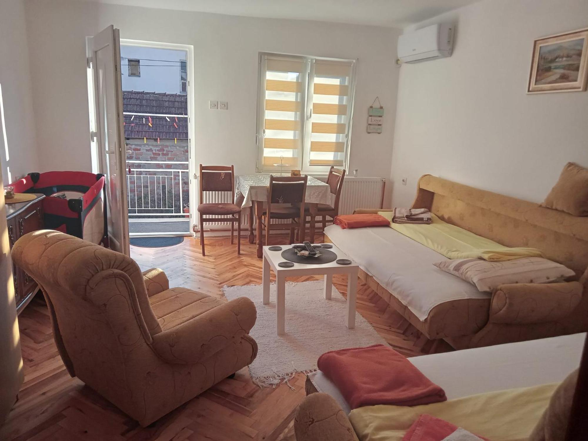 Apartman Nedeljkovic Apartment วรินรัชกา บานยา ภายนอก รูปภาพ